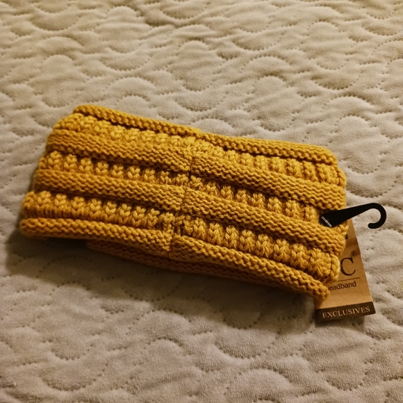 NWT! C.C Winter Head/Ear Warmer - Picture 5 of 6